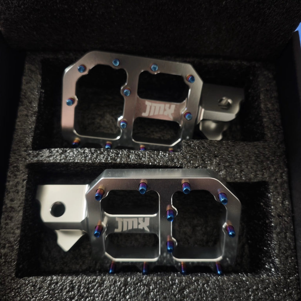 TITANIUM EMOTO PEGS